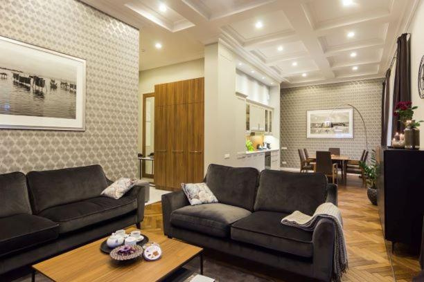 Osobnyak Aparthotel ยูร์มาลา ภายนอก รูปภาพ