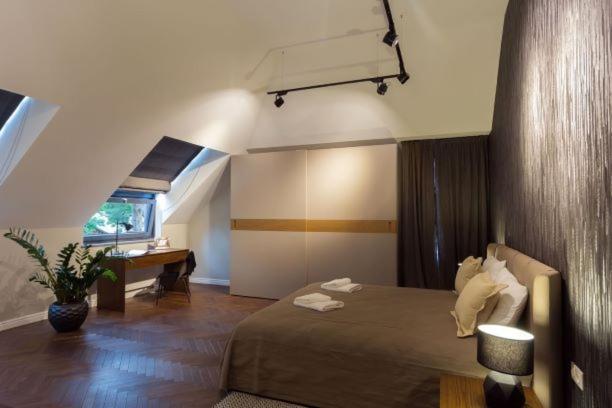 Osobnyak Aparthotel ยูร์มาลา ภายนอก รูปภาพ