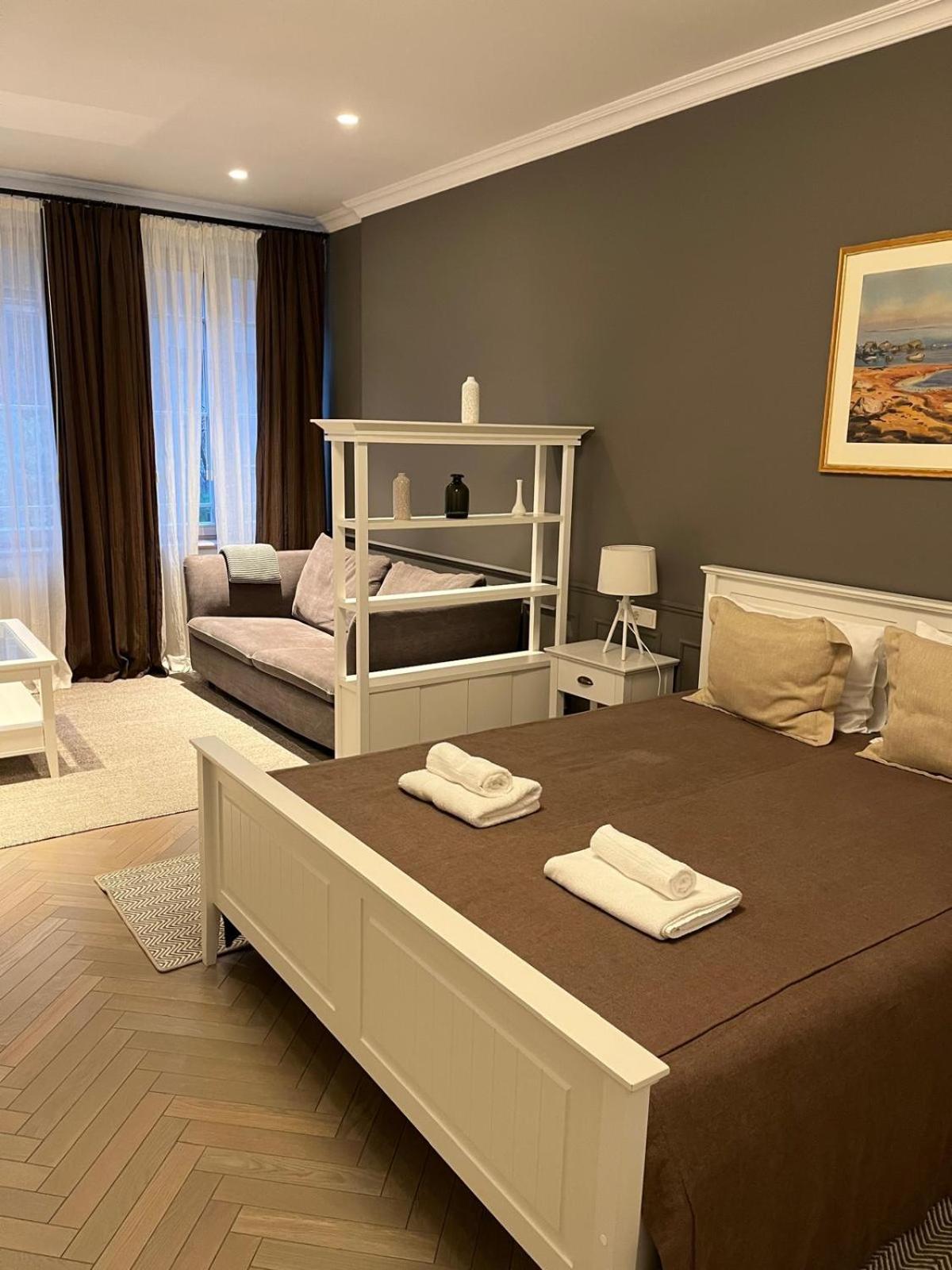 Osobnyak Aparthotel ยูร์มาลา ภายนอก รูปภาพ