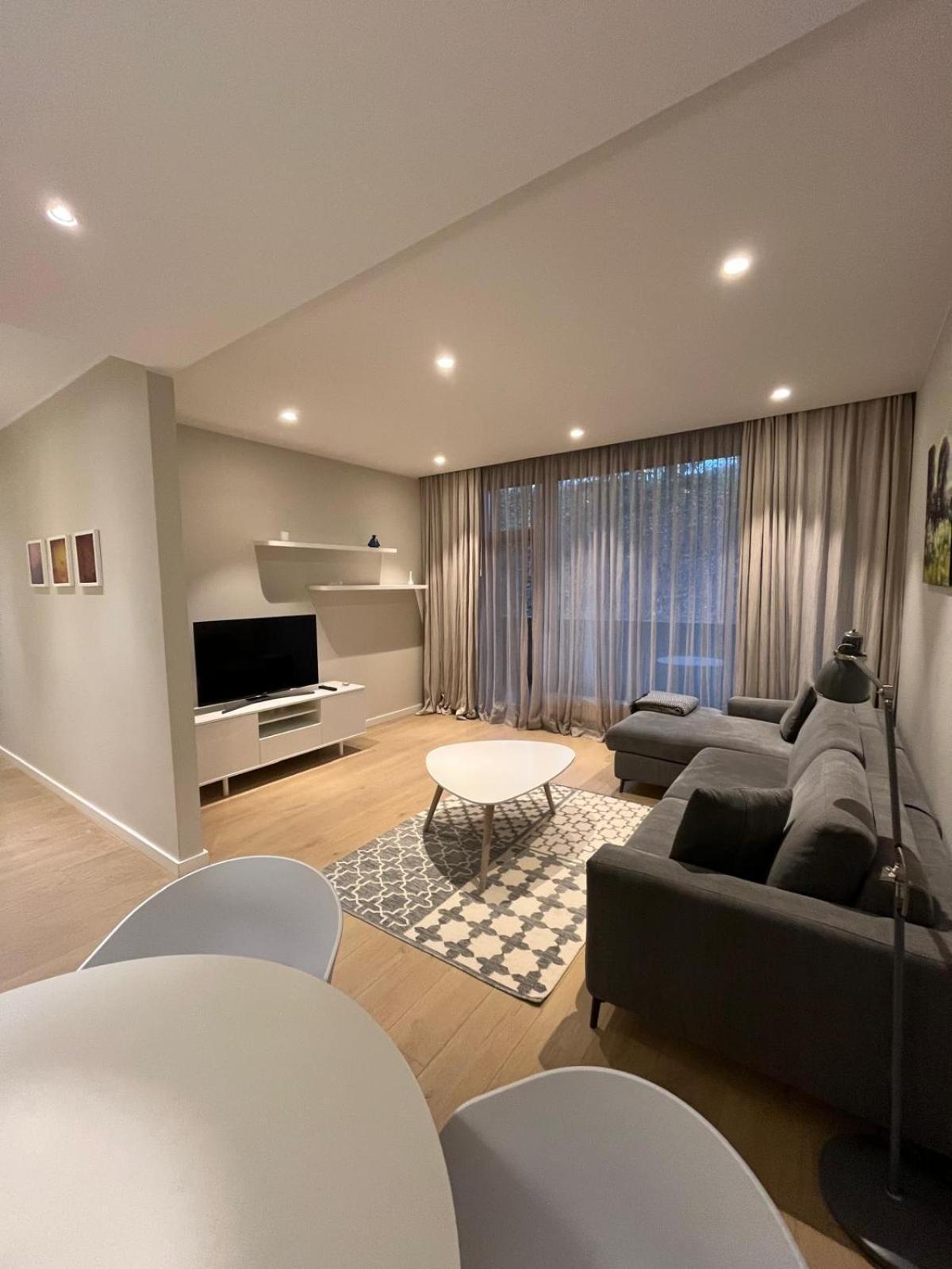 Osobnyak Aparthotel ยูร์มาลา ภายนอก รูปภาพ